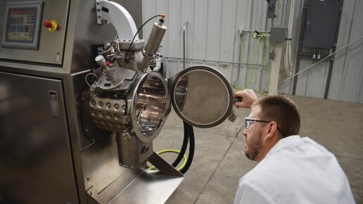 pharmaceutical mixing machine