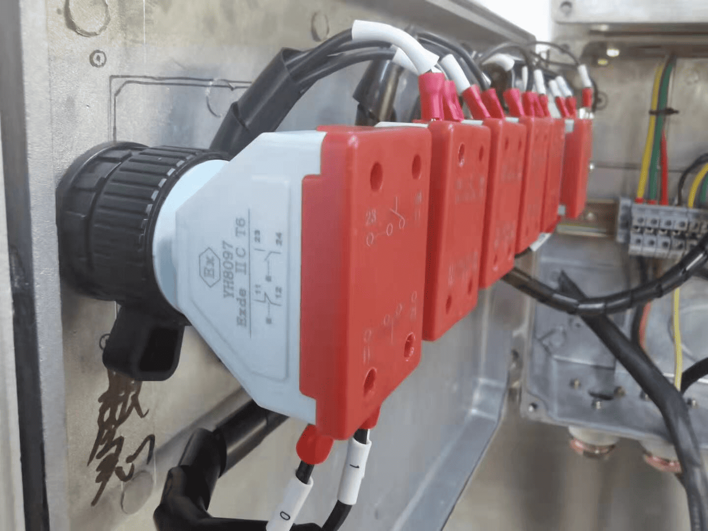 200 mesh corn starch grinding machine yinda ydwf series air classifier mill (2)