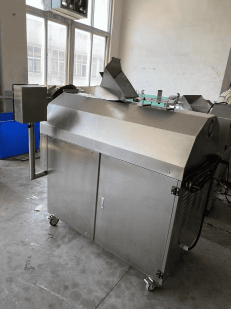 como manusear noz-moscada com máquina yinda (1)