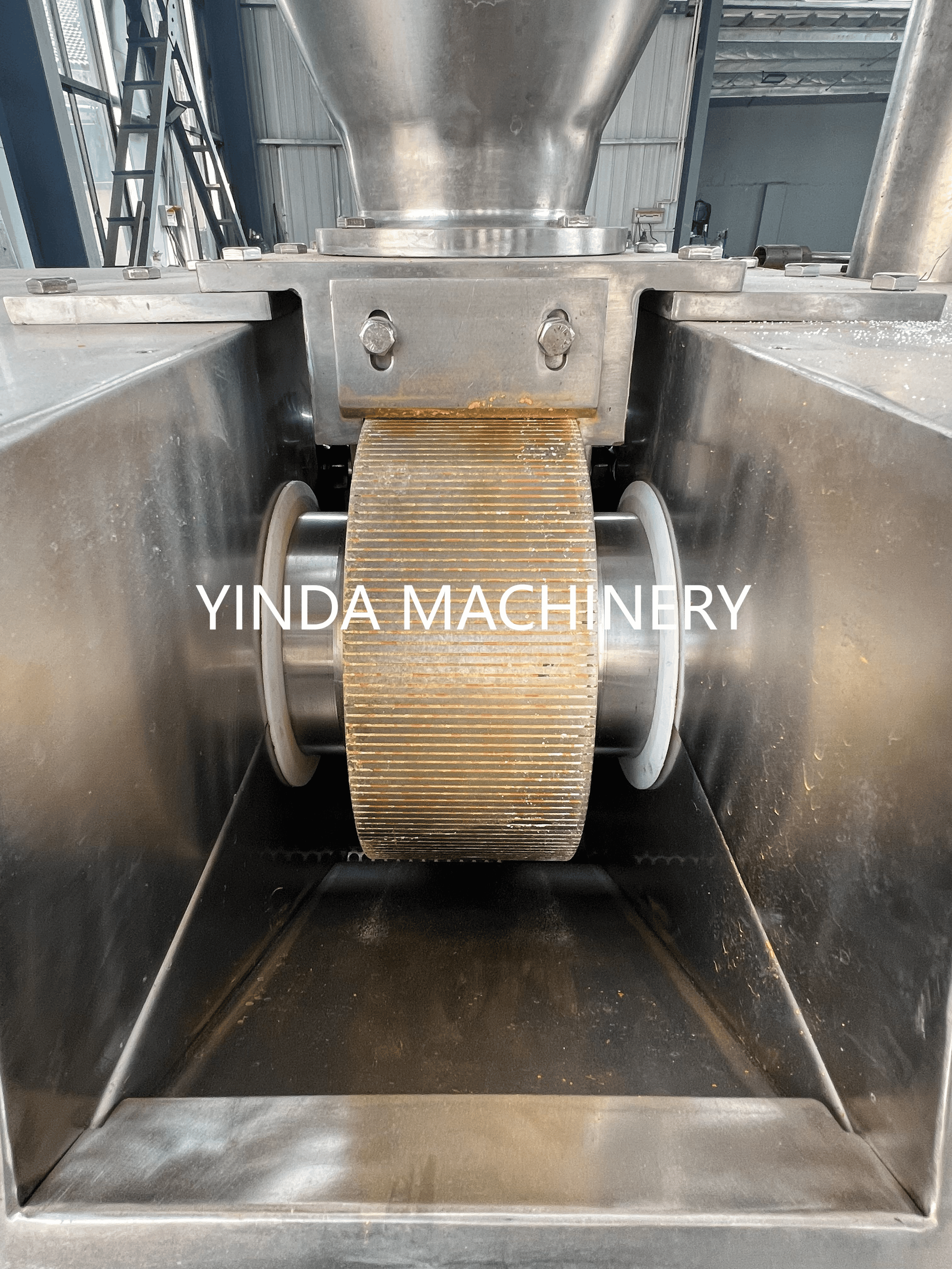 salt granule processing with ydgk series dry granulator (3)